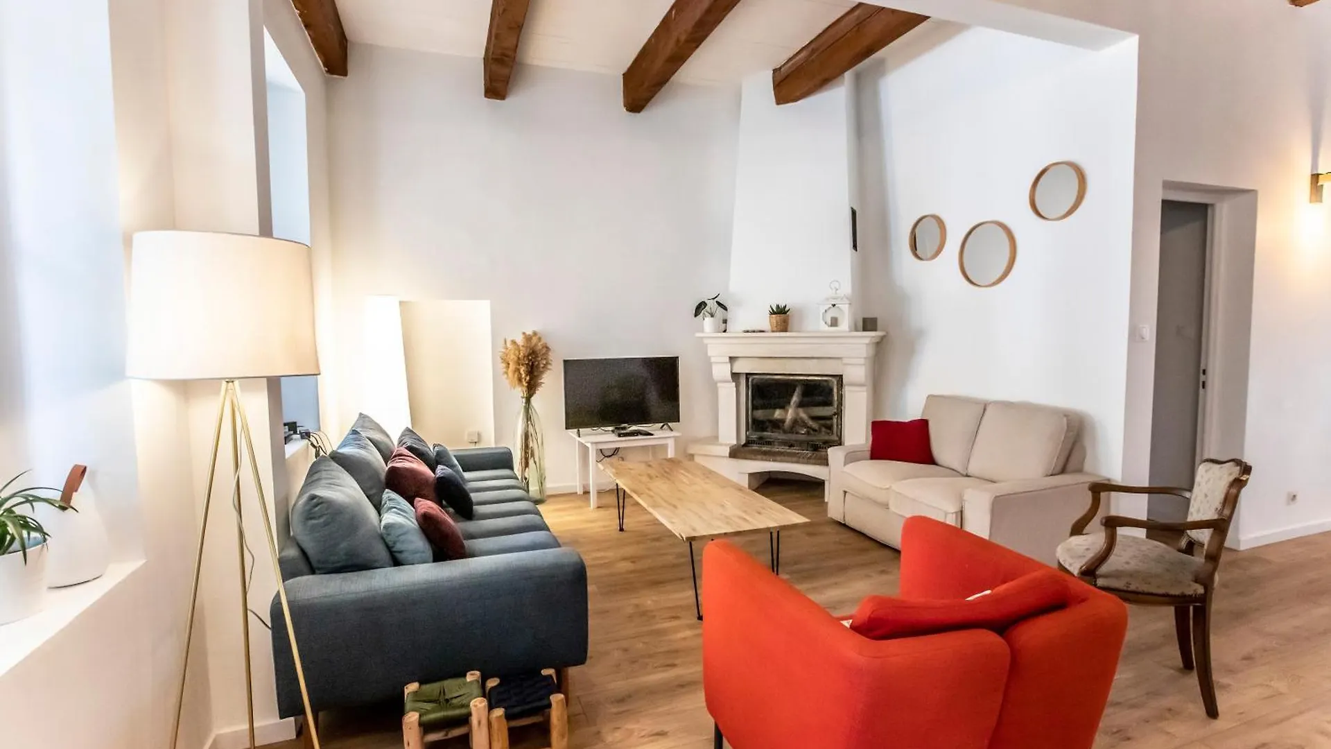 Maison Familiale Avec Grand Jardin, 2Min De La Mer contacts
