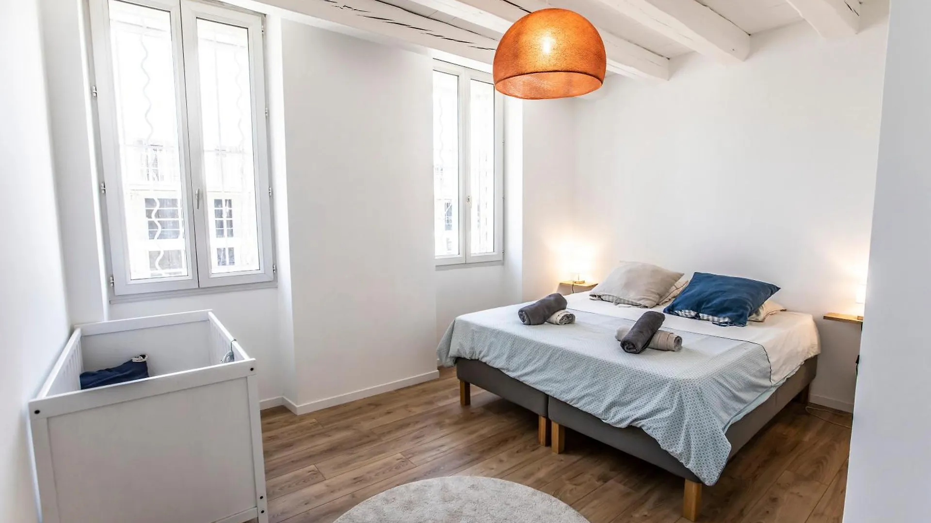 Maison Familiale Avec Grand Jardin, 2Min De La Mer Marseille 0*,  France