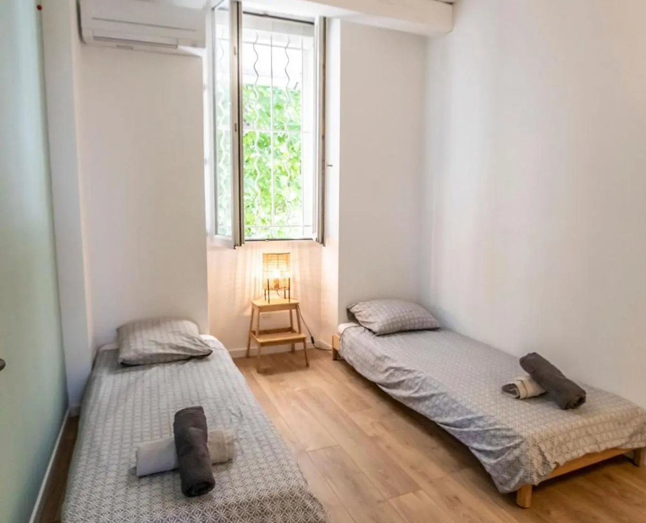 Maison Familiale Avec Grand Jardin, 2Min De La Mer Marseille